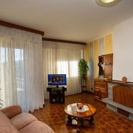 Casa Vacanze Heidi Vista Lago Verbania Exterior photo