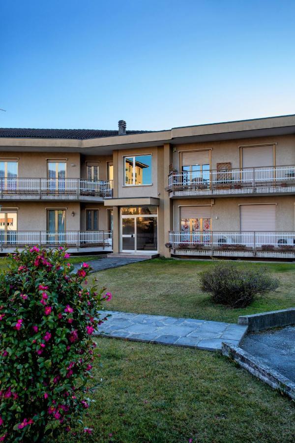 Casa Vacanze Heidi Vista Lago Verbania Exterior photo